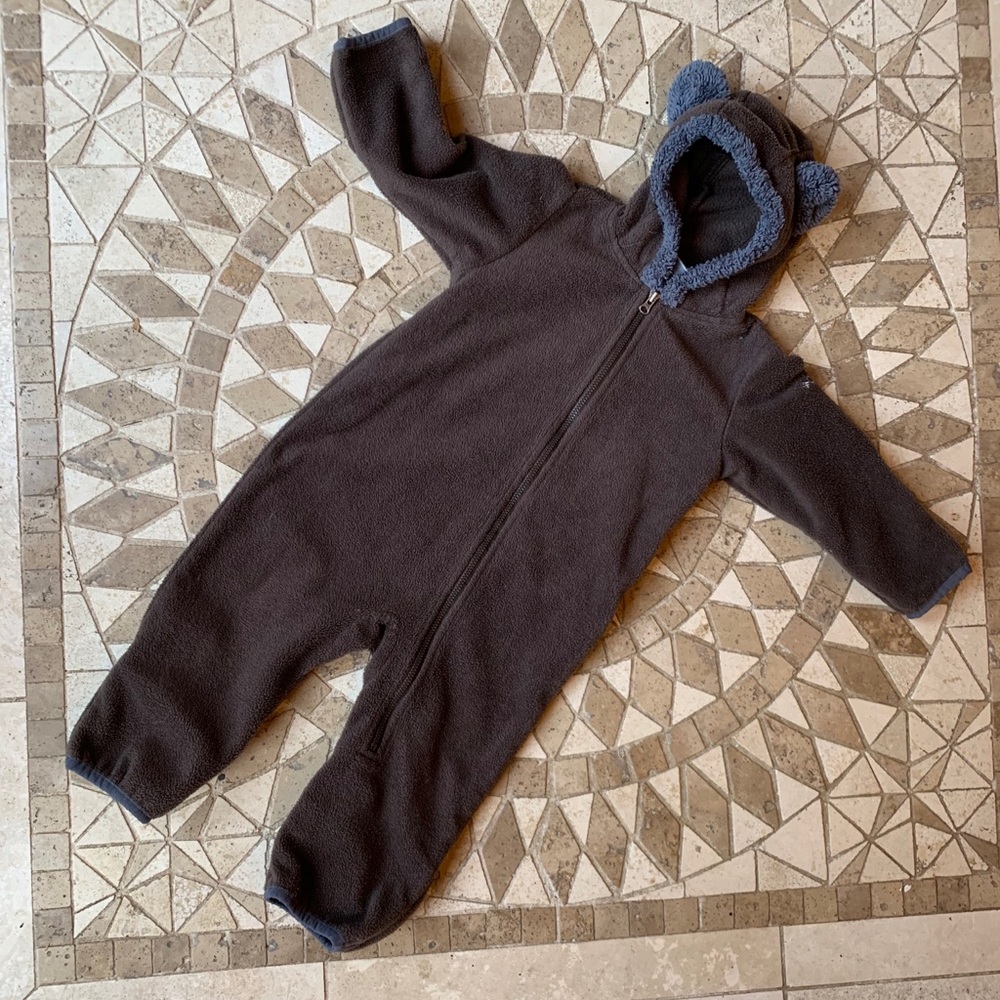 Adorable brown fleece Columbia bear bunting